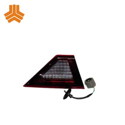 خطر عقب چپ درب صندوق شاهین شرکتی