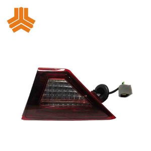 خطر عقب راست شاهین روی صندوق