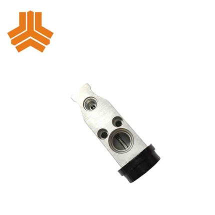 شیر انبساط تیبا، ساینا کوییک سر مشکی